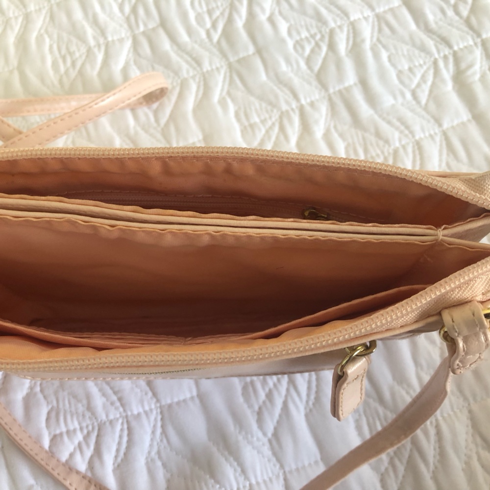 Baby Pink Simple Shoulder Purse; barely used - Picture 4 of 4